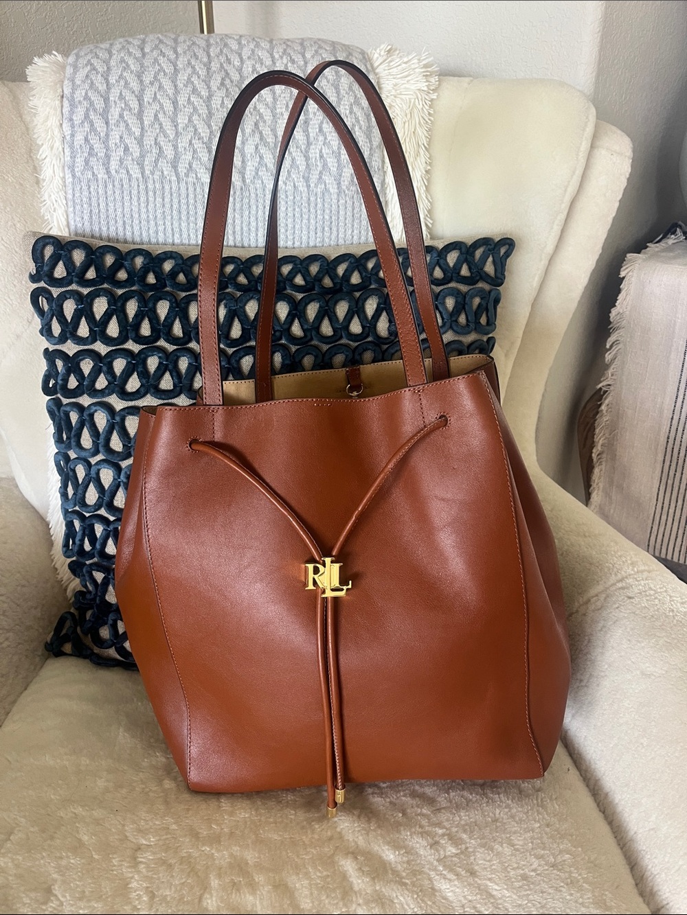 Ralph Lauren medium Andie chestnut color supple full grain leather shoulder bag - Picture 11 of 11